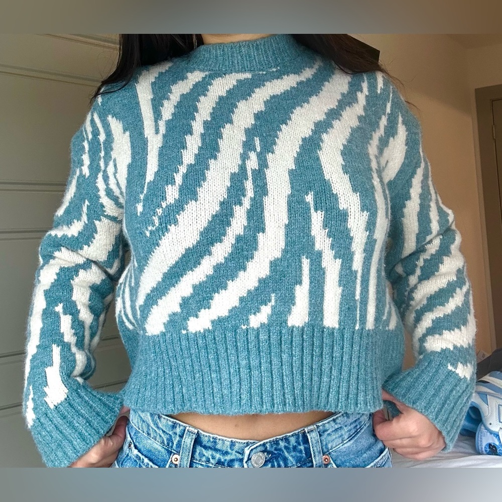 Women’s teal sweater
